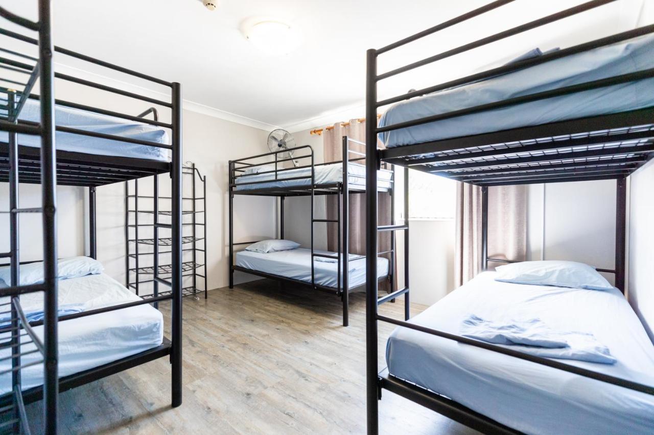 Aquarius Gold Coast Hostel Екстериор снимка