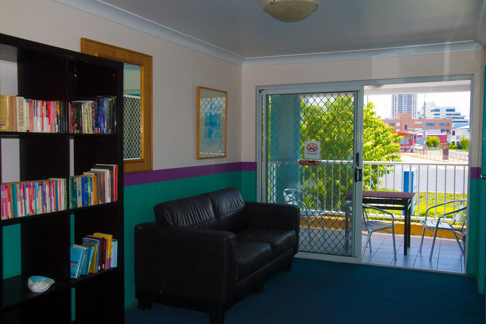 Aquarius Gold Coast Hostel Екстериор снимка