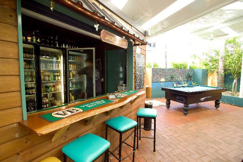 Aquarius Gold Coast Hostel Екстериор снимка